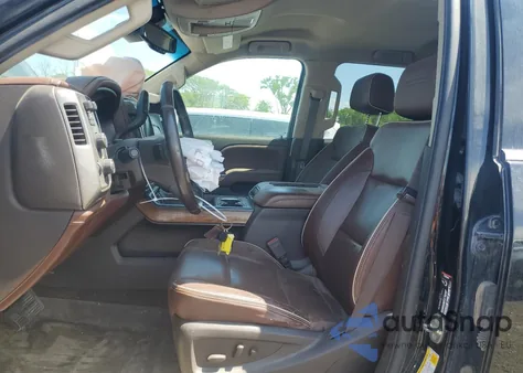 2018 Chevrolet Silverado K2500 High Country z USA, uszkodzony, nr VIN 1GC1KXEY4JF107380